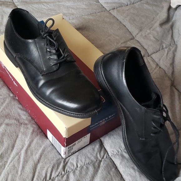 Hunter Bay Dress Shoes - Picture 5 of 8